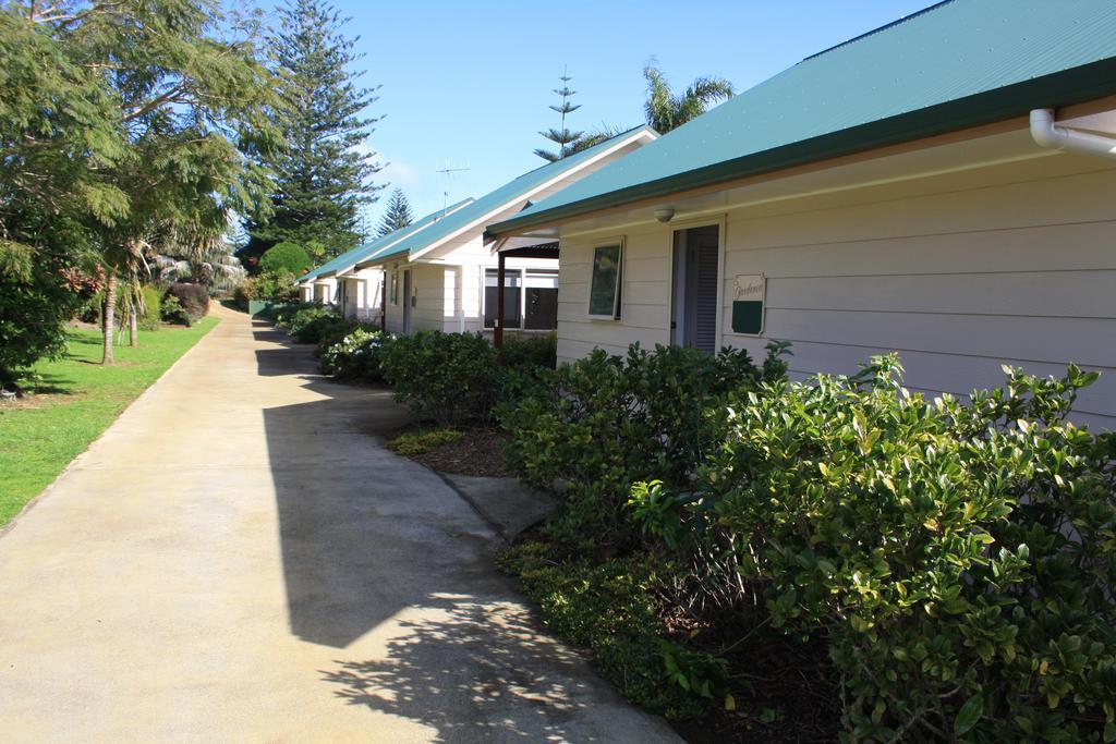 Poinciana Cottages Burnt Pine Εξωτερικό φωτογραφία